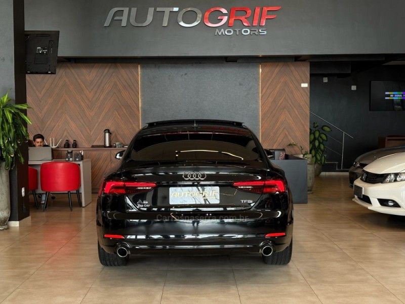 AUDI A5 2.0 TFSI SPORTBACK AMBIENTE 16V MULTITRONIC 2018/2018 AUTOGRIF MOTORS CAMPO BOM / Carros no Vale AUDI A5 2.0 TFSI SPORTBACK AMBIENTE 16V MULTITRONIC 2018/2018 AUTOGRIF MOTORS CAMPO BOM / Carros no Vale