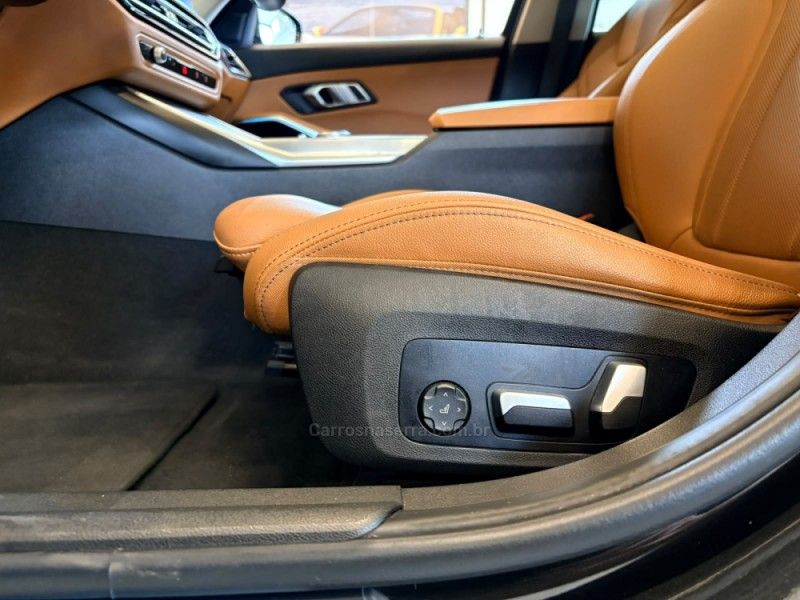 BMW 320I 2.0 SPORT GP 16V TURBO 2023/2023 AUTOGRIF MOTORS CAMPO BOM / Carros no Vale