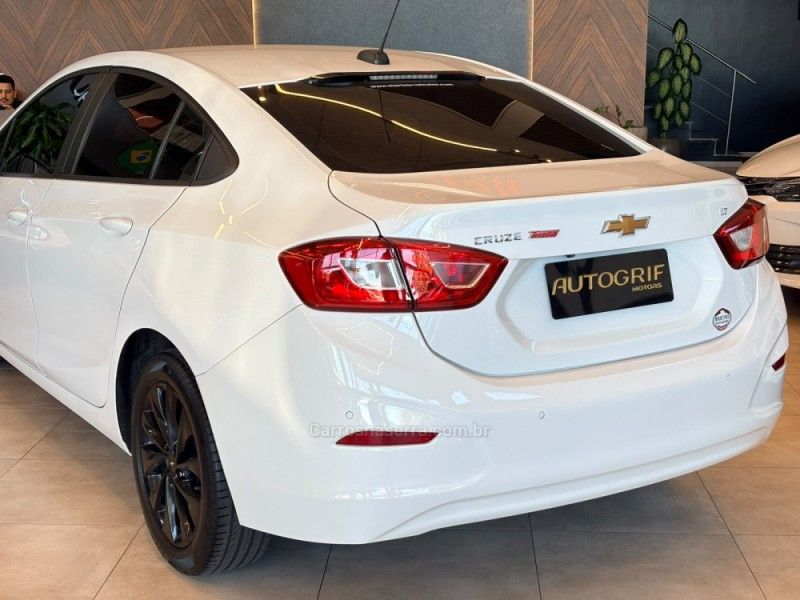 CHEVROLET CRUZE 1.4 TURBO LT 16V 2018/2018 AUTOGRIF MOTORS CAMPO BOM / Carros no Vale
