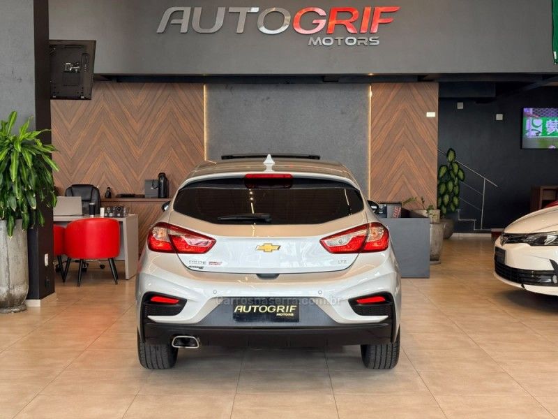CHEVROLET CRUZE 1.4 TURBO LTZ II SPORT HATCH 16V 2017/2017 AUTOGRIF MOTORS CAMPO BOM / Carros no Vale CHEVROLET CRUZE 1.4 TURBO LTZ II SPORT HATCH 16V 2017/2017 AUTOGRIF MOTORS CAMPO BOM / Carros no Vale