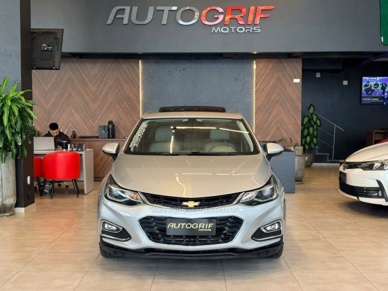 CHEVROLET CRUZE 1.4 TURBO LTZ II SPORT HATCH 16V 2017/2017 AUTOGRIF MOTORS CAMPO BOM / Carros no Vale CHEVROLET CRUZE 1.4 TURBO LTZ II SPORT HATCH 16V 2017/2017 AUTOGRIF MOTORS CAMPO BOM / Carros no Vale