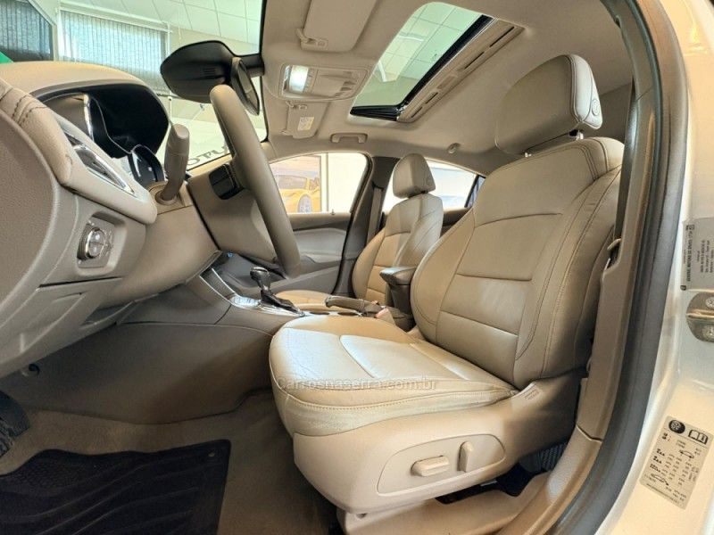 CHEVROLET CRUZE 1.4 TURBO LTZ II SPORT HATCH 16V 2017/2017 AUTOGRIF MOTORS CAMPO BOM / Carros no Vale CHEVROLET CRUZE 1.4 TURBO LTZ II SPORT HATCH 16V 2017/2017 AUTOGRIF MOTORS CAMPO BOM / Carros no Vale
