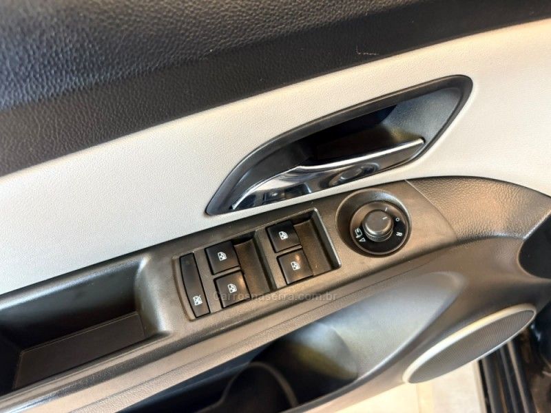 CHEVROLET CRUZE 1.8 LTZ 16V 2014/2014 AUTOGRIF MOTORS CAMPO BOM / Carros no Vale