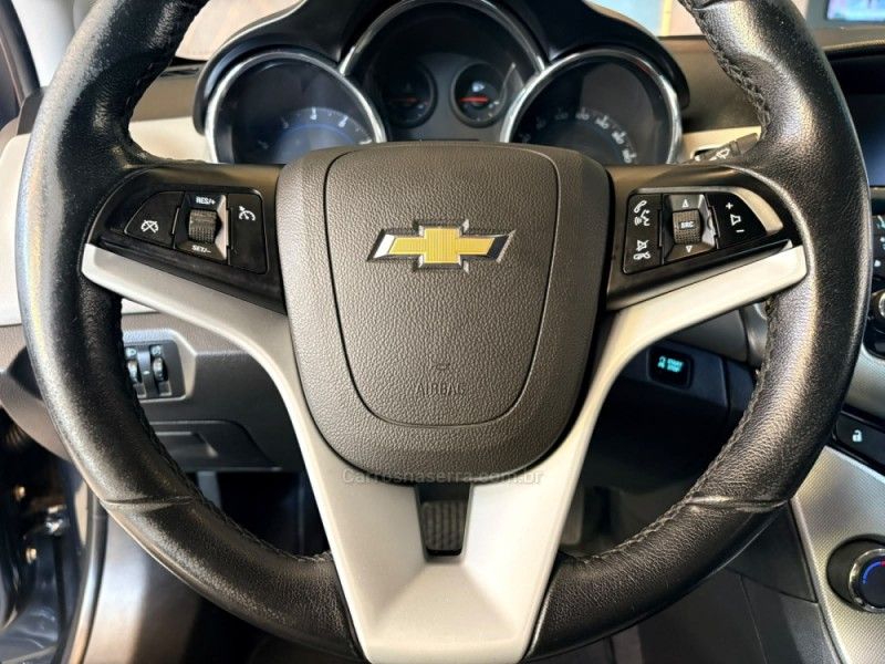 CHEVROLET CRUZE 1.8 LTZ 16V 2014/2014 AUTOGRIF MOTORS CAMPO BOM / Carros no Vale
