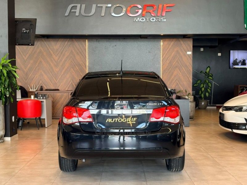 CHEVROLET CRUZE 1.8 LTZ 16V 2014/2014 AUTOGRIF MOTORS CAMPO BOM / Carros no Vale