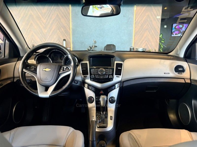 CHEVROLET CRUZE 1.8 LTZ 16V 2014/2014 AUTOGRIF MOTORS CAMPO BOM / Carros no Vale