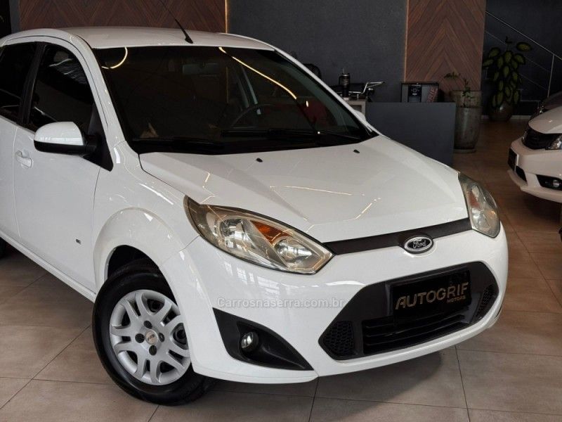 FORD FIESTA 1.6 SE HATCH 16V 2014/2014 AUTOGRIF MOTORS CAMPO BOM / Carros no Vale FORD FIESTA 1.6 SE HATCH 16V 2014/2014 AUTOGRIF MOTORS CAMPO BOM / Carros no Vale