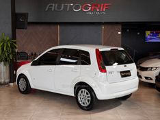 FORD FIESTA 1.6 SE HATCH 16V 2014/2014 AUTOGRIF MOTORS CAMPO BOM / Carros no Vale