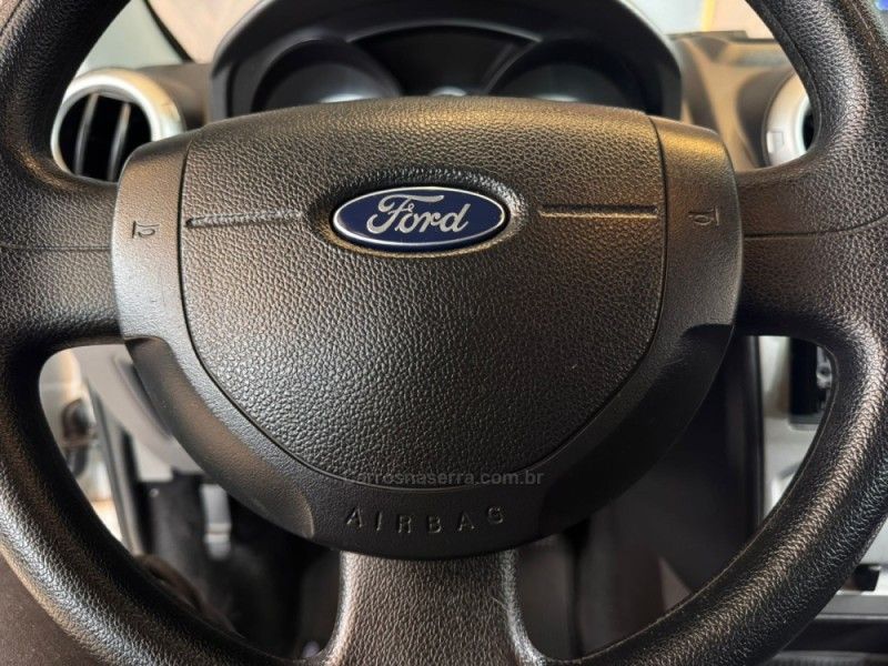 FORD FIESTA 1.6 SE HATCH 16V 2014/2014 AUTOGRIF MOTORS CAMPO BOM / Carros no Vale FORD FIESTA 1.6 SE HATCH 16V 2014/2014 AUTOGRIF MOTORS CAMPO BOM / Carros no Vale