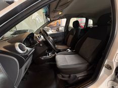 FORD FIESTA 1.6 SE HATCH 16V 2014/2014 AUTOGRIF MOTORS CAMPO BOM / Carros no Vale