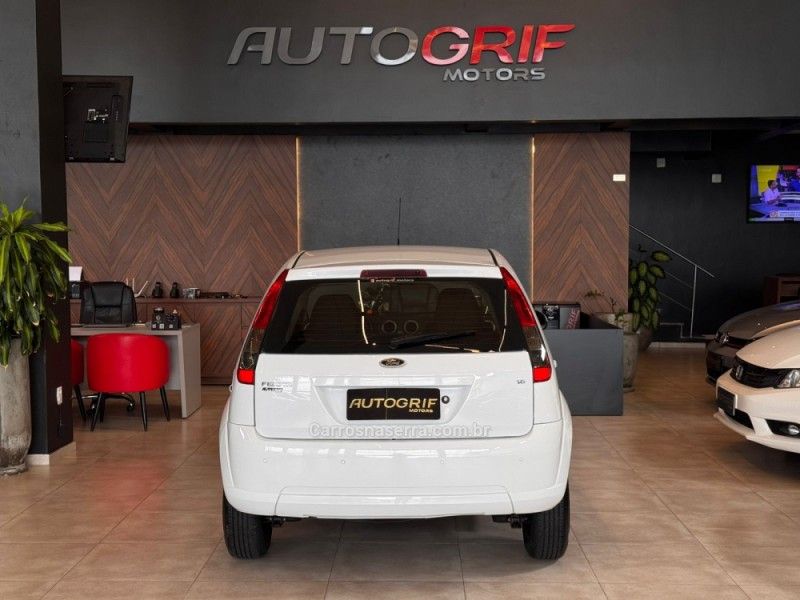 FORD FIESTA 1.6 SE HATCH 16V 2014/2014 AUTOGRIF MOTORS CAMPO BOM / Carros no Vale FORD FIESTA 1.6 SE HATCH 16V 2014/2014 AUTOGRIF MOTORS CAMPO BOM / Carros no Vale