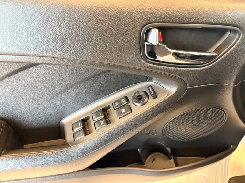 KIA CERATO 1.6 SX E.233 16V 2014/2014 AUTOGRIF MOTORS CAMPO BOM / Carros no Vale KIA CERATO 1.6 SX E.233 16V 2014/2014 AUTOGRIF MOTORS CAMPO BOM / Carros no Vale
