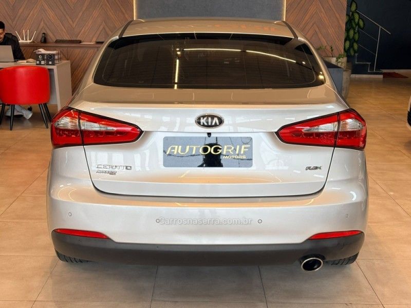 KIA CERATO 1.6 SX E.233 16V 2014/2014 AUTOGRIF MOTORS CAMPO BOM / Carros no Vale KIA CERATO 1.6 SX E.233 16V 2014/2014 AUTOGRIF MOTORS CAMPO BOM / Carros no Vale