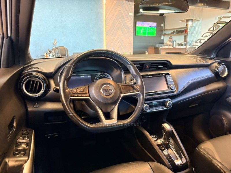 NISSAN KICKS 1.6 16V SL XTRONIC 2017/2017 AUTOGRIF MOTORS CAMPO BOM / Carros no Vale NISSAN KICKS 1.6 16V SL XTRONIC 2017/2017 AUTOGRIF MOTORS CAMPO BOM / Carros no Vale