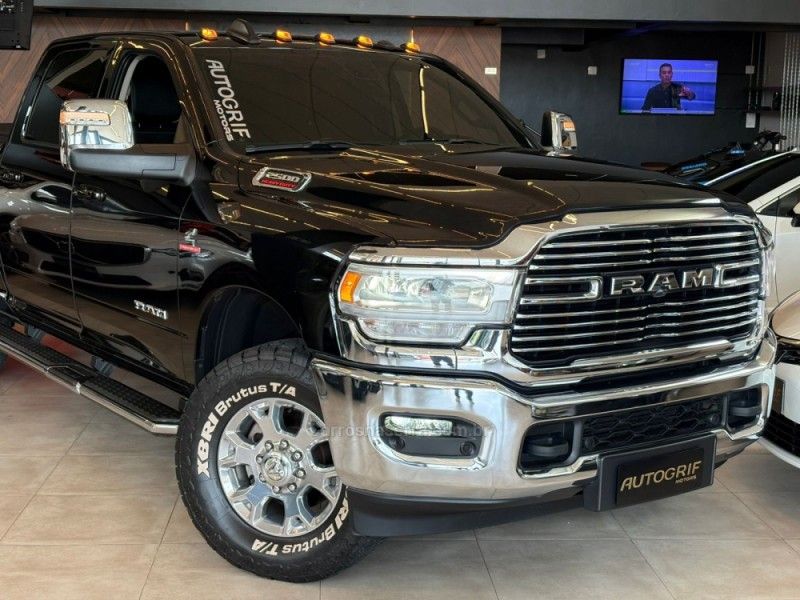 RAM 2500 LARAMIE 6.7 CD 4X4 TDI 2024/2024 AUTOGRIF MOTORS CAMPO BOM / Carros no Vale RAM 2500 LARAMIE 6.7 CD 4X4 TDI 2024/2024 AUTOGRIF MOTORS CAMPO BOM / Carros no Vale