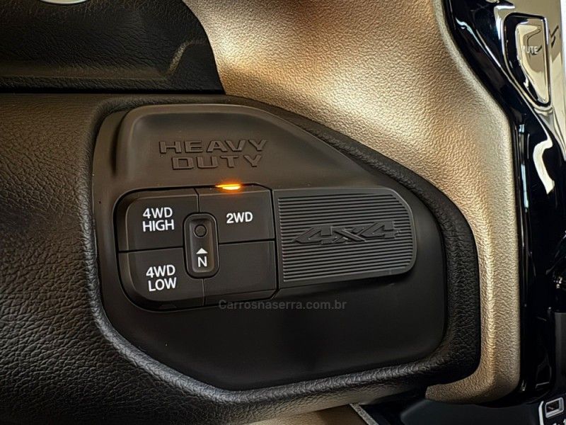 RAM 2500 LARAMIE 6.7 CD 4X4 TDI 2024/2024 AUTOGRIF MOTORS CAMPO BOM / Carros no Vale RAM 2500 LARAMIE 6.7 CD 4X4 TDI 2024/2024 AUTOGRIF MOTORS CAMPO BOM / Carros no Vale