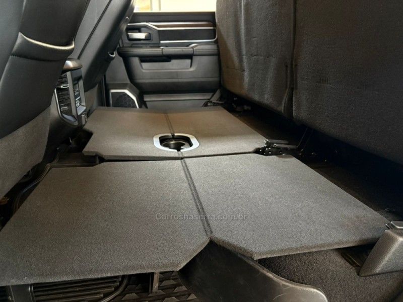 RAM 2500 LARAMIE 6.7 CD 4X4 TDI 2024/2024 AUTOGRIF MOTORS CAMPO BOM / Carros no Vale RAM 2500 LARAMIE 6.7 CD 4X4 TDI 2024/2024 AUTOGRIF MOTORS CAMPO BOM / Carros no Vale