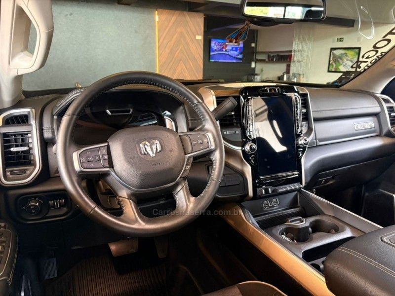 RAM 2500 LARAMIE 6.7 CD 4X4 TDI 2024/2024 AUTOGRIF MOTORS CAMPO BOM / Carros no Vale RAM 2500 LARAMIE 6.7 CD 4X4 TDI 2024/2024 AUTOGRIF MOTORS CAMPO BOM / Carros no Vale