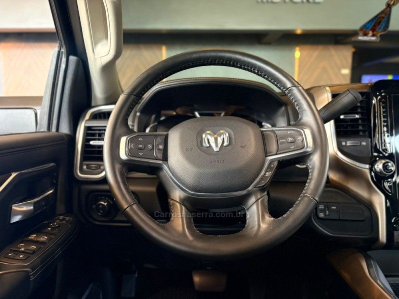RAM 2500 LARAMIE 6.7 CD 4X4 TDI 2024/2024 AUTOGRIF MOTORS CAMPO BOM / Carros no Vale RAM 2500 LARAMIE 6.7 CD 4X4 TDI 2024/2024 AUTOGRIF MOTORS CAMPO BOM / Carros no Vale