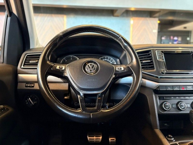 VOLKSWAGEN AMAROK 3.0 V6 TDI HIGHLINE CD 4MOTION 2018/2018 AUTOGRIF MOTORS CAMPO BOM / Carros no Vale VOLKSWAGEN AMAROK 3.0 V6 TDI HIGHLINE CD 4MOTION 2018/2018 AUTOGRIF MOTORS CAMPO BOM / Carros no Vale