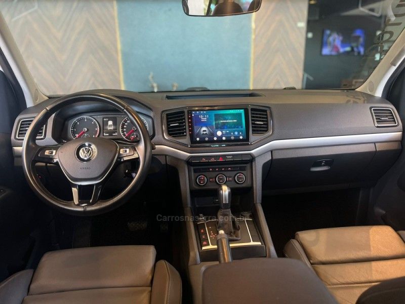 VOLKSWAGEN AMAROK 3.0 V6 TDI HIGHLINE CD 4MOTION 2023/2023 AUTOGRIF MOTORS CAMPO BOM / Carros no Vale VOLKSWAGEN AMAROK 3.0 V6 TDI HIGHLINE CD 4MOTION 2023/2023 AUTOGRIF MOTORS CAMPO BOM / Carros no Vale