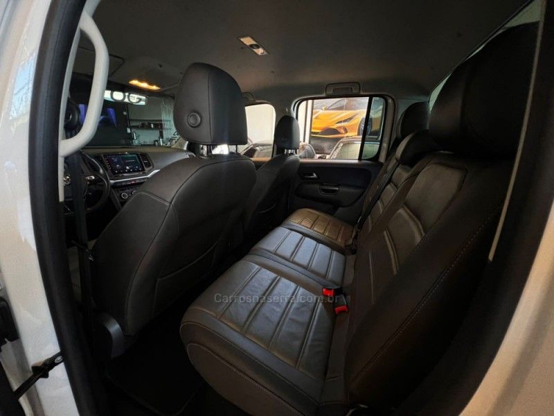 VOLKSWAGEN AMAROK 3.0 V6 TDI HIGHLINE CD 4MOTION 2023/2023 AUTOGRIF MOTORS CAMPO BOM / Carros no Vale VOLKSWAGEN AMAROK 3.0 V6 TDI HIGHLINE CD 4MOTION 2023/2023 AUTOGRIF MOTORS CAMPO BOM / Carros no Vale