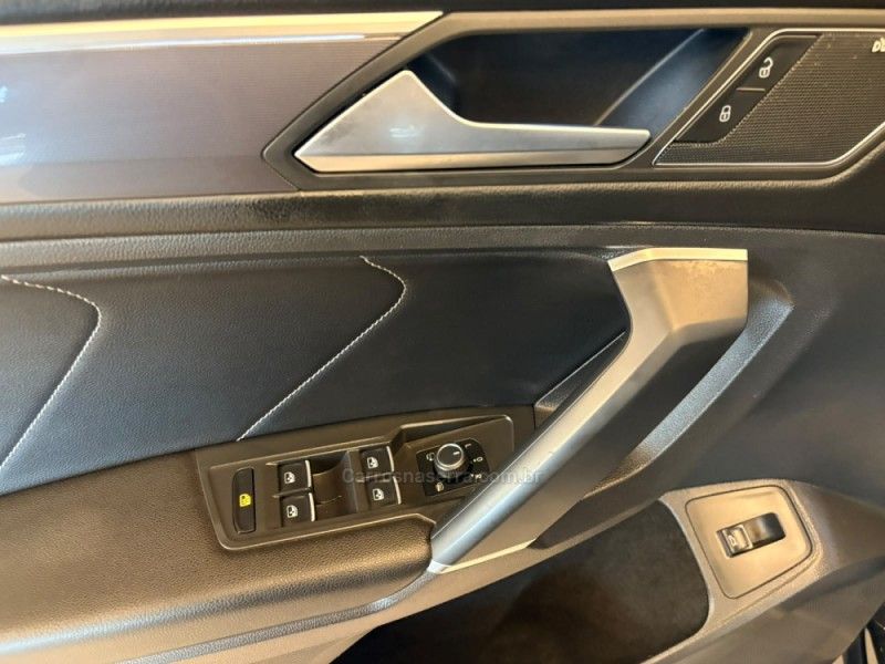 VOLKSWAGEN TIGUAN 2.0 ALLSPACE R-LINE 350 TSI 4X4 2020/2020 AUTOGRIF MOTORS CAMPO BOM / Carros no Vale