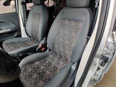 Fiat UNO VIVACE Celeb 1.0 EVO F 8V 2010/2011 RENNER AUTOMÓVEIS LAJEADO / Carros no Vale