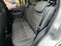 Fiat UNO VIVACE Celeb 1.0 EVO F 8V 2010/2011 RENNER AUTOMÓVEIS LAJEADO / Carros no Vale