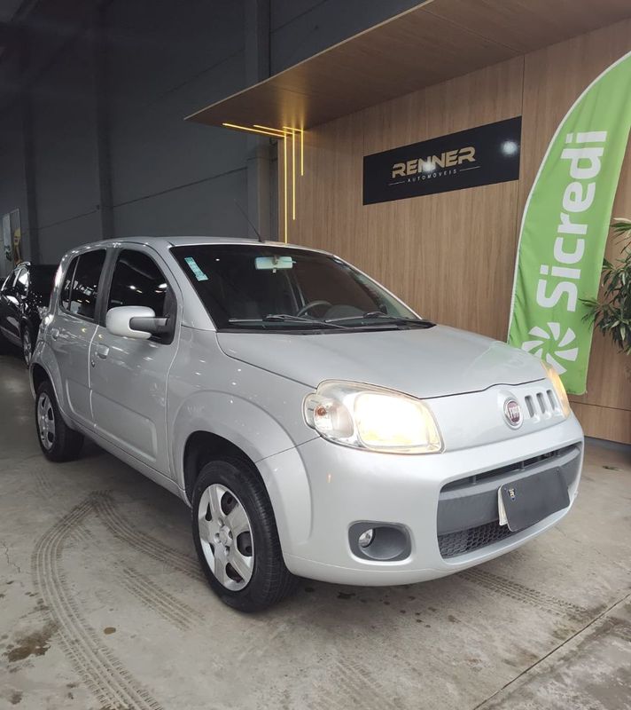 Fiat UNO VIVACE Celeb 1.0 EVO F 8V 2010/2011 RENNER AUTOMÓVEIS LAJEADO / Carros no Vale