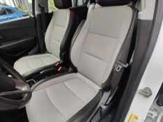 CHEVROLET TRACKER LTZ 1.4 Turbo 16V 4×2 2017/2017 RENNER AUTOMÓVEIS LAJEADO / Carros no Vale