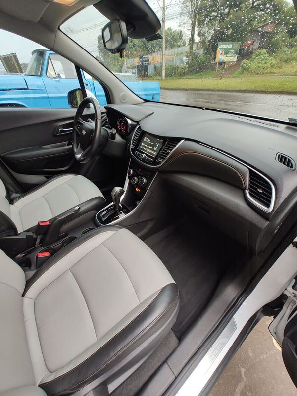 CHEVROLET TRACKER LTZ 1.4 Turbo 16V 4×2 2017/2017 RENNER AUTOMÓVEIS LAJEADO / Carros no Vale