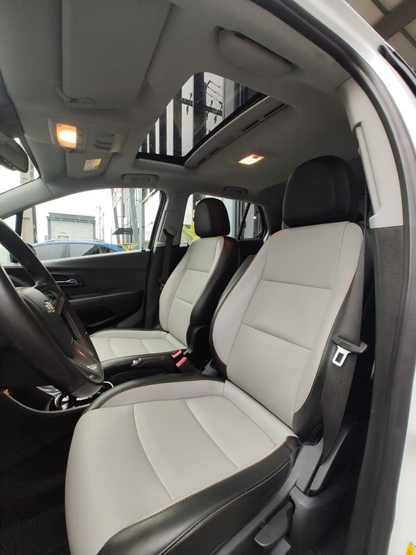 CHEVROLET TRACKER LTZ 1.4 Turbo 16V 4×2 2017/2017 RENNER AUTOMÓVEIS LAJEADO / Carros no Vale