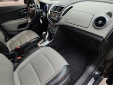 CHEVROLET TRACKER LTZ 1.8 16V 4×2 2015/2015 RENNER AUTOMÓVEIS LAJEADO / Carros no Vale