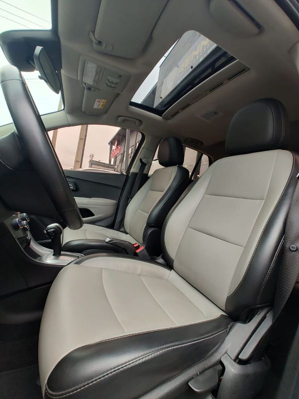 CHEVROLET TRACKER LTZ 1.8 16V 4×2 2015/2015 RENNER AUTOMÓVEIS LAJEADO / Carros no Vale