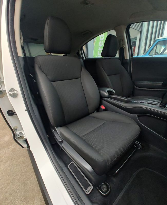 Honda HR-V EX 1.8 Flexone 16V 2016/2016 RENNER AUTOMÓVEIS LAJEADO / Carros no Vale Honda HR-V EX 1.8 Flexone 16V 2016/2016 RENNER AUTOMÓVEIS LAJEADO / Carros no Vale