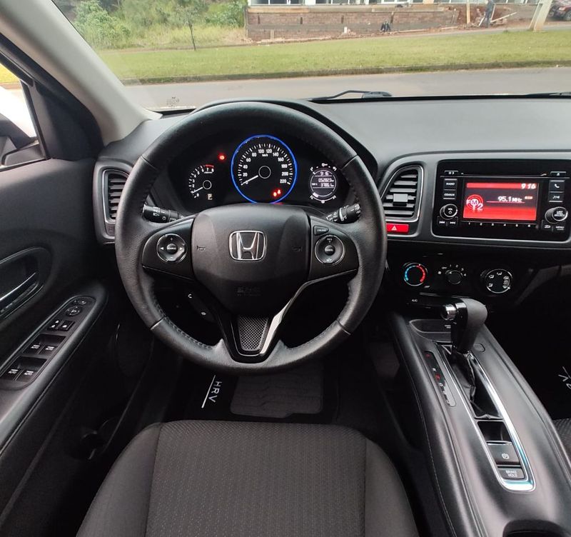 Honda HR-V EX 1.8 Flexone 16V 2016/2016 RENNER AUTOMÓVEIS LAJEADO / Carros no Vale Honda HR-V EX 1.8 Flexone 16V 2016/2016 RENNER AUTOMÓVEIS LAJEADO / Carros no Vale