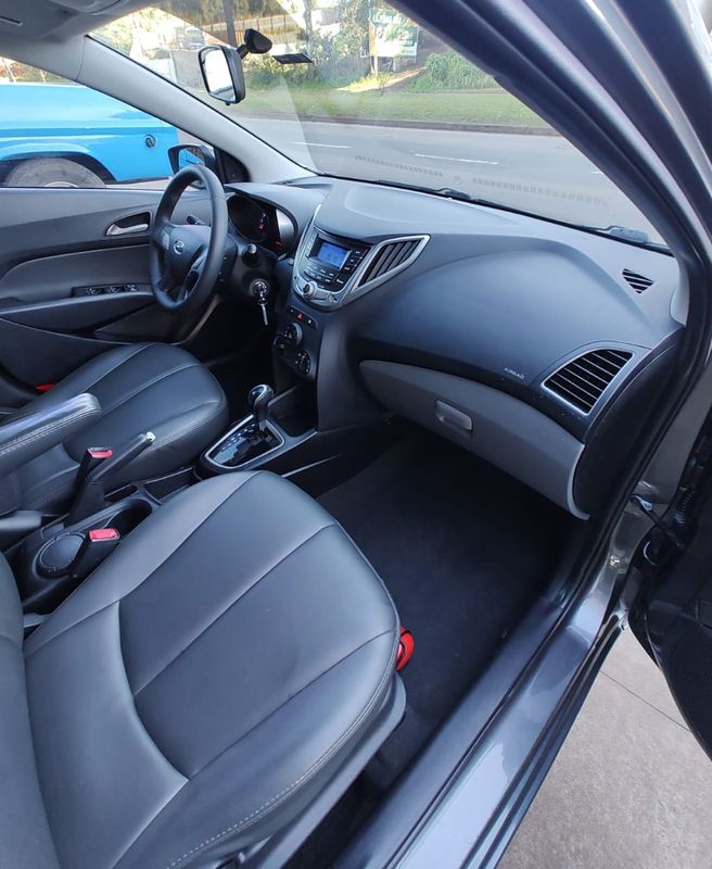 Hyundai HB20S Premium 1.6 16V 2013/2014 RENNER AUTOMÓVEIS LAJEADO / Carros no Vale Hyundai HB20S Premium 1.6 16V 2013/2014 RENNER AUTOMÓVEIS LAJEADO / Carros no Vale