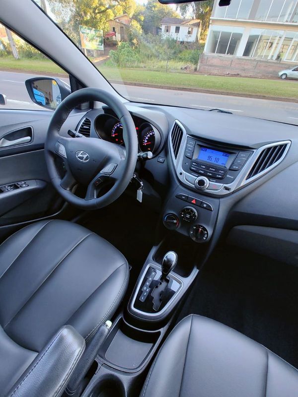 Hyundai HB20S Premium 1.6 16V 2013/2014 RENNER AUTOMÓVEIS LAJEADO / Carros no Vale Hyundai HB20S Premium 1.6 16V 2013/2014 RENNER AUTOMÓVEIS LAJEADO / Carros no Vale