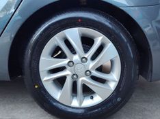 Hyundai HB20S Premium 1.6 16V 2013/2014 RENNER AUTOMÓVEIS LAJEADO / Carros no Vale