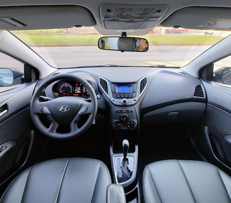 Hyundai HB20S Premium 1.6 16V 2013/2014 RENNER AUTOMÓVEIS LAJEADO / Carros no Vale Hyundai HB20S Premium 1.6 16V 2013/2014 RENNER AUTOMÓVEIS LAJEADO / Carros no Vale