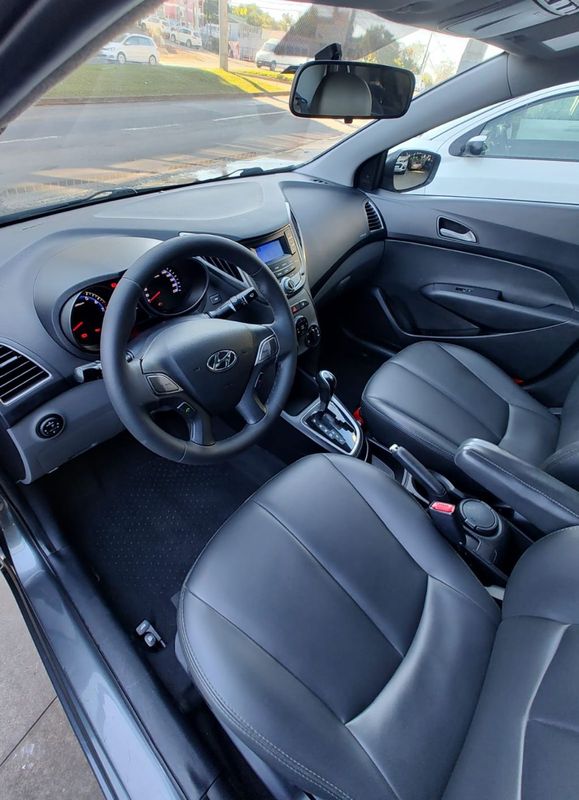 Hyundai HB20S Premium 1.6 16V 2013/2014 RENNER AUTOMÓVEIS LAJEADO / Carros no Vale Hyundai HB20S Premium 1.6 16V 2013/2014 RENNER AUTOMÓVEIS LAJEADO / Carros no Vale