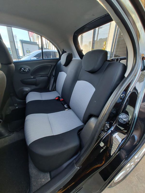 Nissan MARCH SV 1.6 16V Fuel 2013/2014 RENNER AUTOMÓVEIS LAJEADO / Carros no Vale