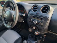 Nissan MARCH SV 1.6 16V Fuel 2013/2014 RENNER AUTOMÓVEIS LAJEADO / Carros no Vale