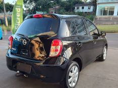 Nissan MARCH SV 1.6 16V Fuel 2013/2014 RENNER AUTOMÓVEIS LAJEADO / Carros no Vale