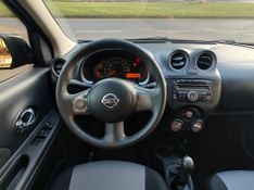Nissan MARCH SV 1.6 16V Fuel 2013/2014 RENNER AUTOMÓVEIS LAJEADO / Carros no Vale