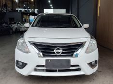 Nissan VERSA SL 1.6 16V Fuel Mec. 2015/2016 RENNER AUTOMÓVEIS LAJEADO / Carros no Vale