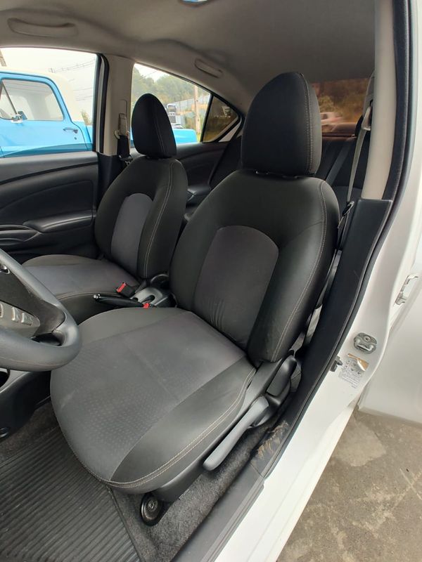 Nissan VERSA SL 1.6 16V Fuel Mec. 2015/2016 RENNER AUTOMÓVEIS LAJEADO / Carros no Vale Nissan VERSA SL 1.6 16V Fuel Mec. 2015/2016 RENNER AUTOMÓVEIS LAJEADO / Carros no Vale