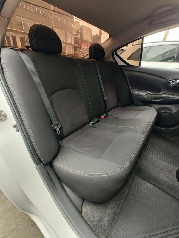 Nissan VERSA SL 1.6 16V Fuel Mec. 2015/2016 RENNER AUTOMÓVEIS LAJEADO / Carros no Vale Nissan VERSA SL 1.6 16V Fuel Mec. 2015/2016 RENNER AUTOMÓVEIS LAJEADO / Carros no Vale