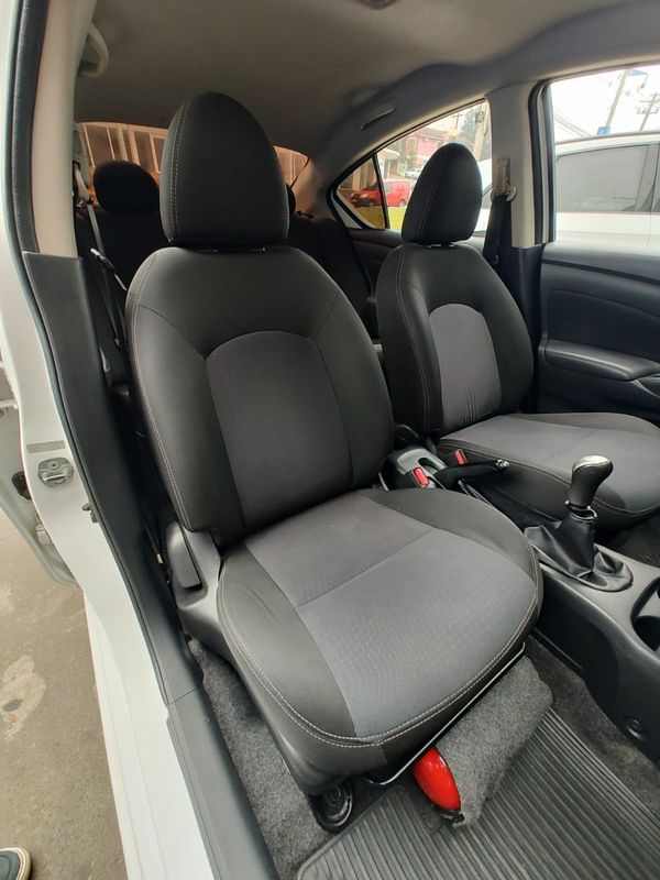 Nissan VERSA SL 1.6 16V Fuel Mec. 2015/2016 RENNER AUTOMÓVEIS LAJEADO / Carros no Vale Nissan VERSA SL 1.6 16V Fuel Mec. 2015/2016 RENNER AUTOMÓVEIS LAJEADO / Carros no Vale